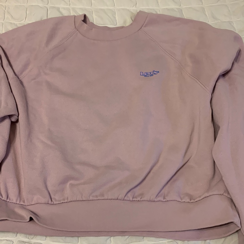 Pink Levi’s crop sweatshirt
